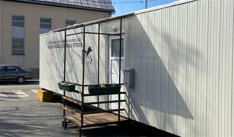 Prva hrvatska kontejnerska knjižnica u Petrinji  